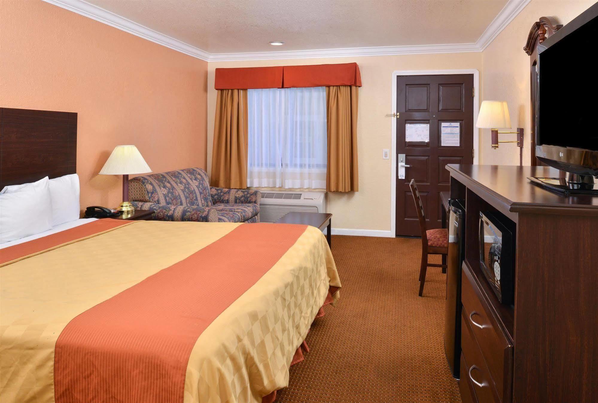 Americas Best Value Inn Sunnyvale Buitenkant foto