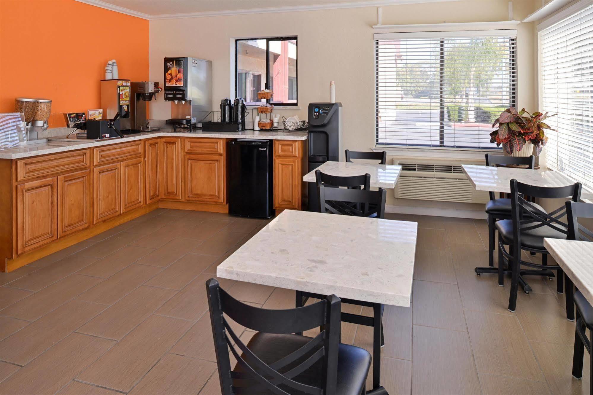 Americas Best Value Inn Sunnyvale Buitenkant foto