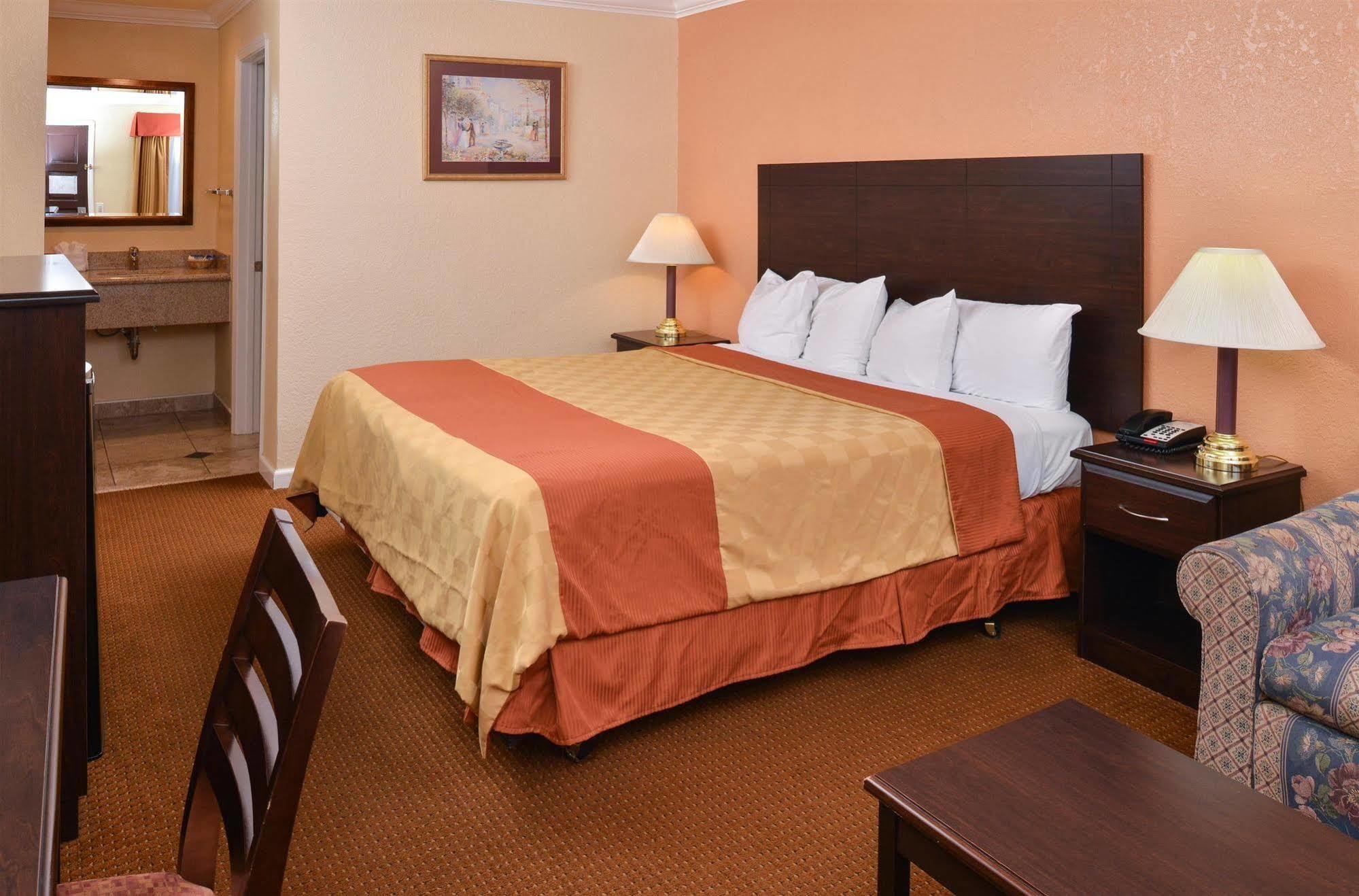 Americas Best Value Inn Sunnyvale Buitenkant foto